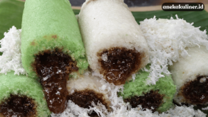 kue putu gula jawa